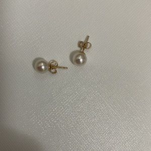 Pearl earrings